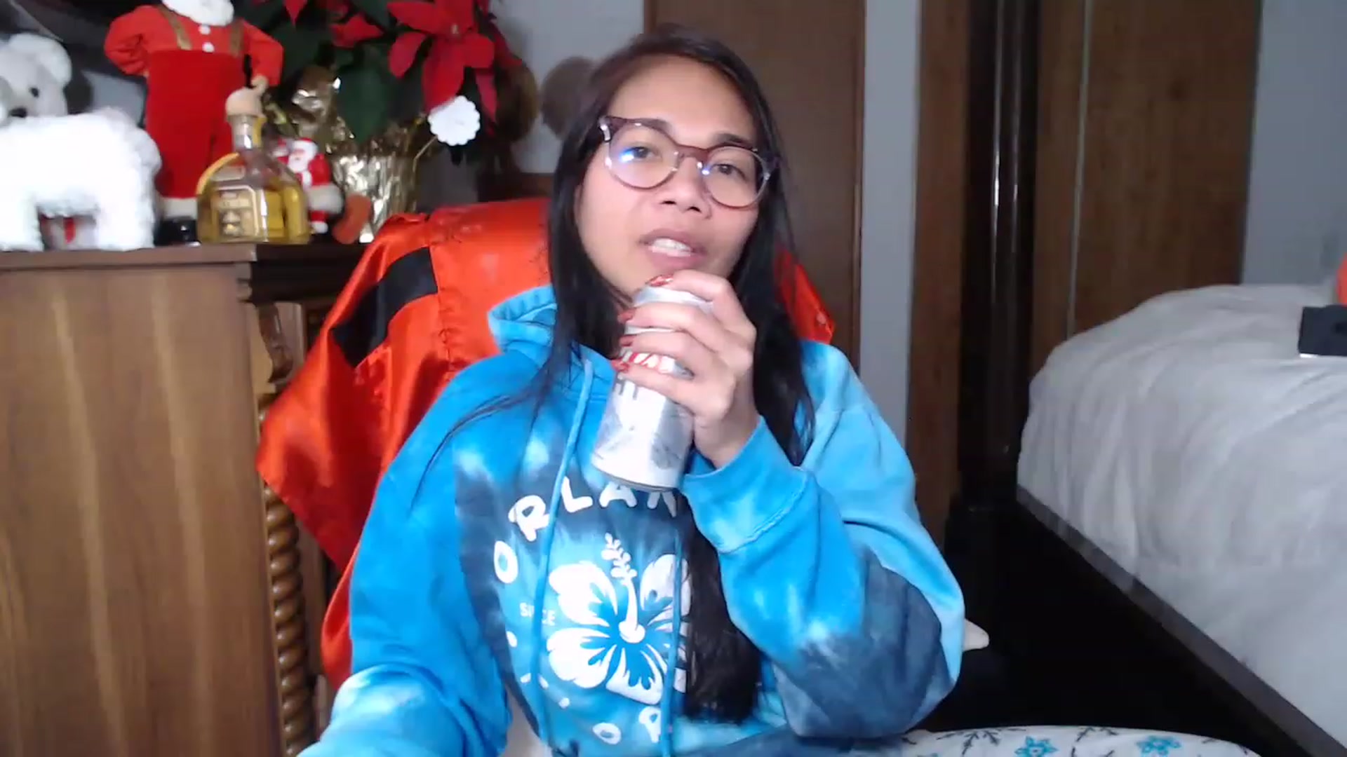 Gallery image thumbnail from Littlekai2023's myfreecams stream on, 12/31/2022, 20:15 image 16 of 20