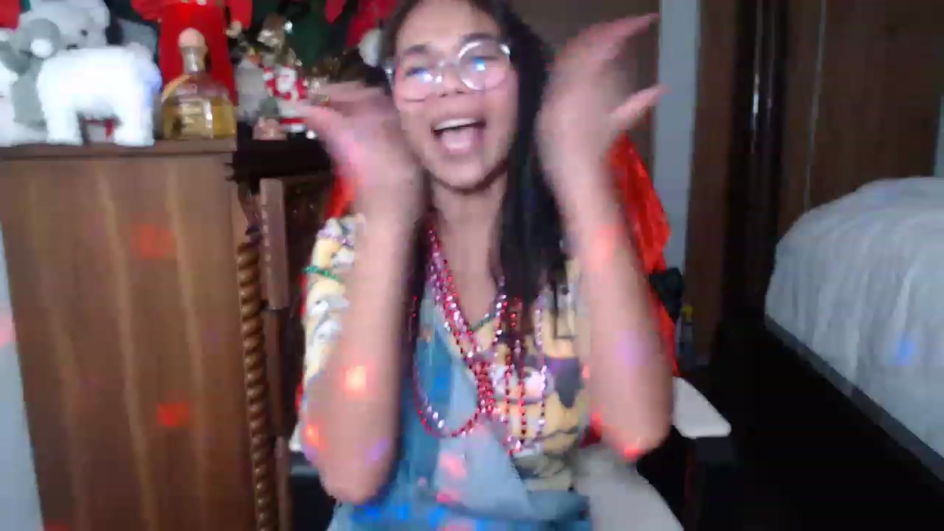 Gallery image thumbnail from Littlekai2023's myfreecams stream on, 01/01/2023, 09:10 image 13 of 20