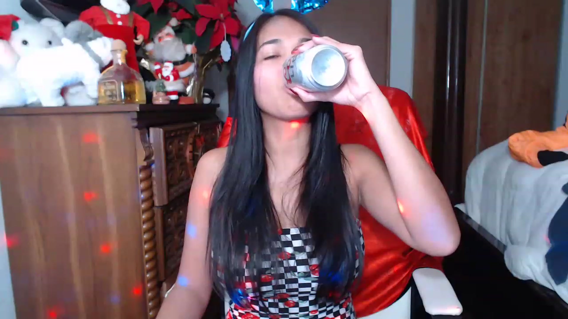 Gallery image thumbnail from Littlekai2023's myfreecams stream on, 01/01/2023, 20:13 image 12 of 20