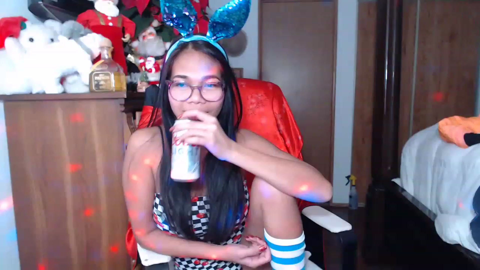 Gallery image thumbnail from Littlekai2023's myfreecams stream on, 01/01/2023, 20:13 image 4 of 20