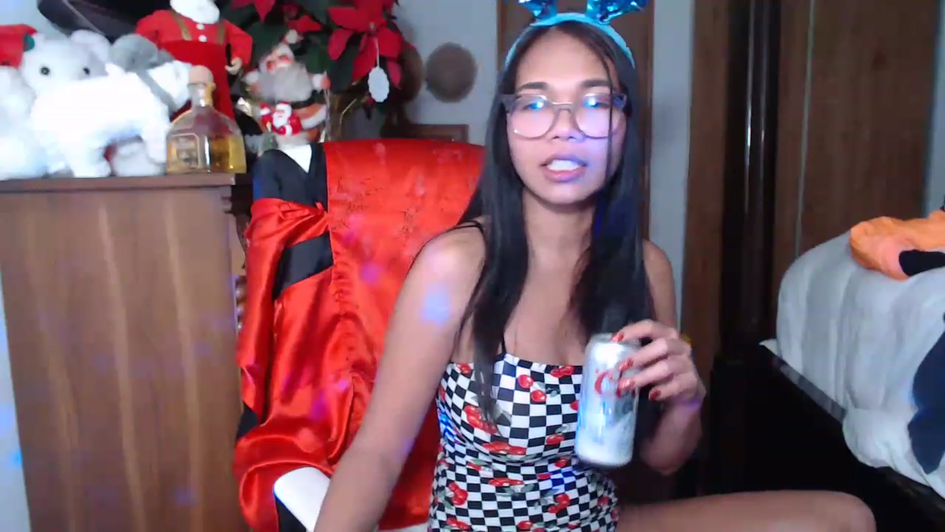 Gallery image thumbnail from Littlekai2023's myfreecams stream on, 01/01/2023, 20:13 image 8 of 20