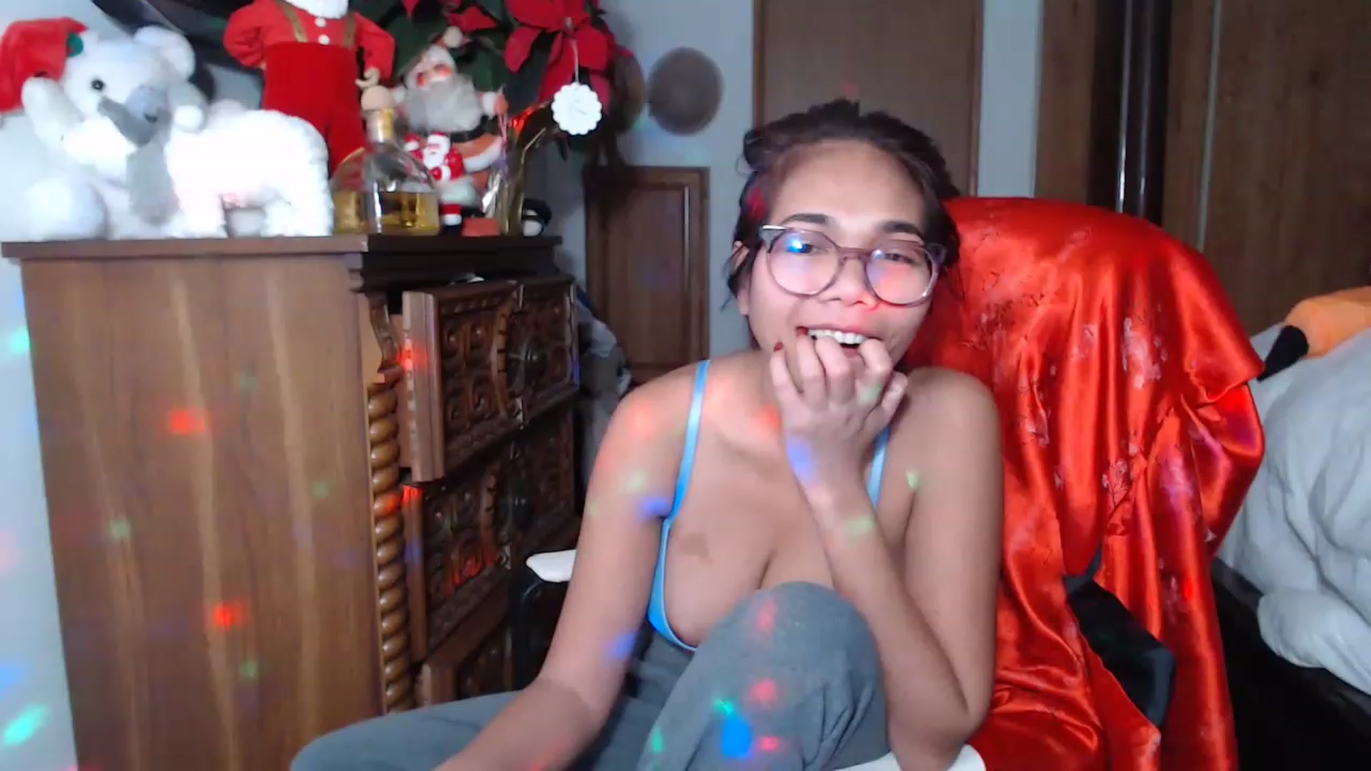 Gallery image thumbnail from Littlekai2023's myfreecams stream on, 01/02/2023, 03:54 image 1 of 20