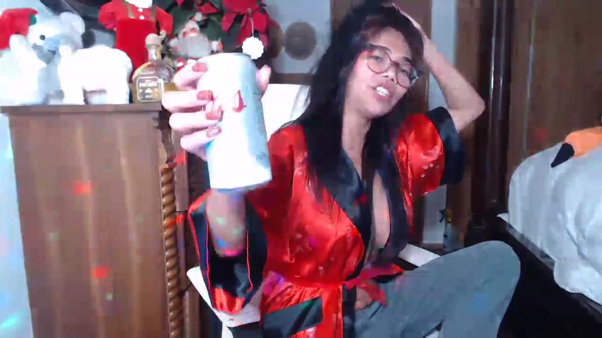 Gallery image thumbnail from Littlekai2023's myfreecams stream on, 01/02/2023, 03:54 image 15 of 20