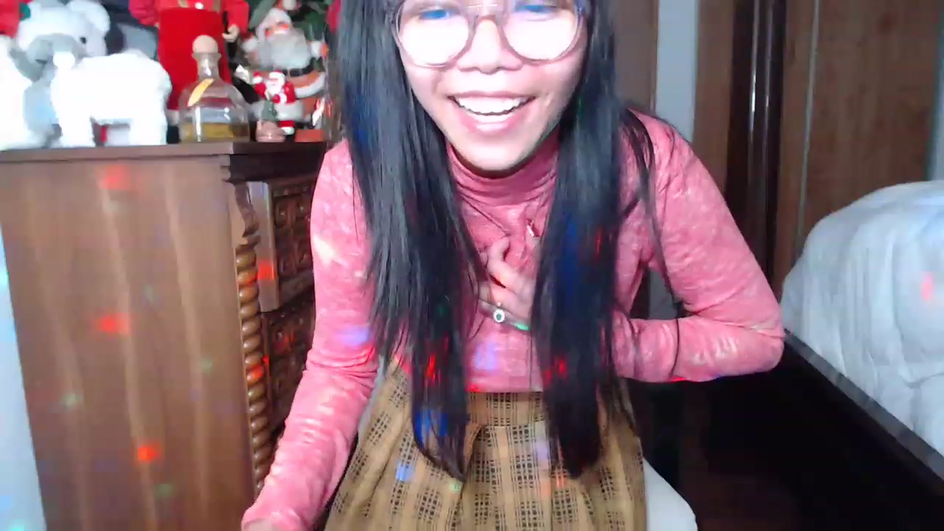 Gallery image thumbnail from Littlekai2023's myfreecams stream on, 01/03/2023, 05:28 image 16 of 20