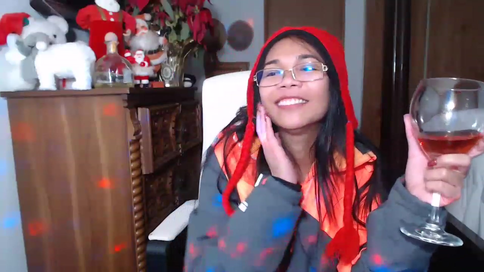 Gallery image thumbnail from Littlekai2023's myfreecams stream on, 01/06/2023, 05:22 image 17 of 20