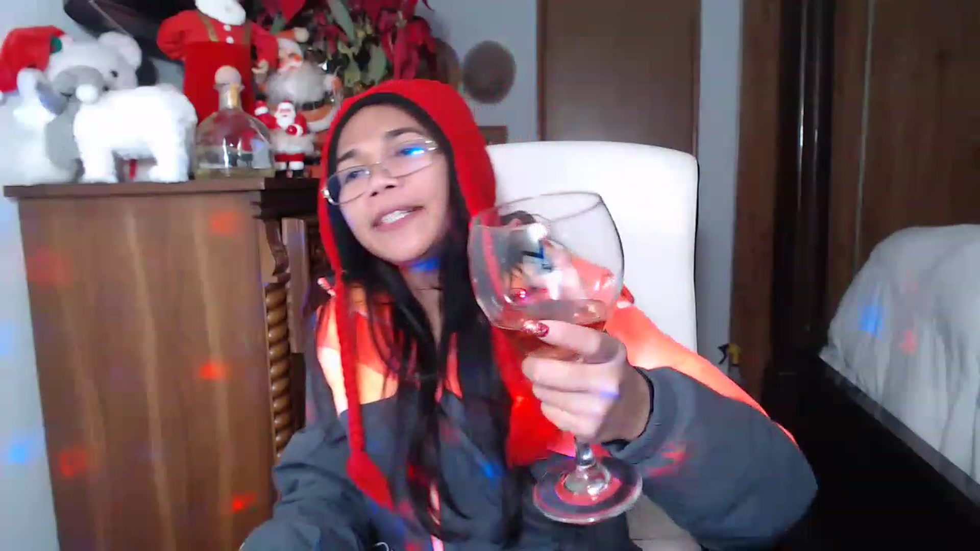 Gallery image thumbnail from Littlekai2023's myfreecams stream on, 01/06/2023, 05:22 image 18 of 20