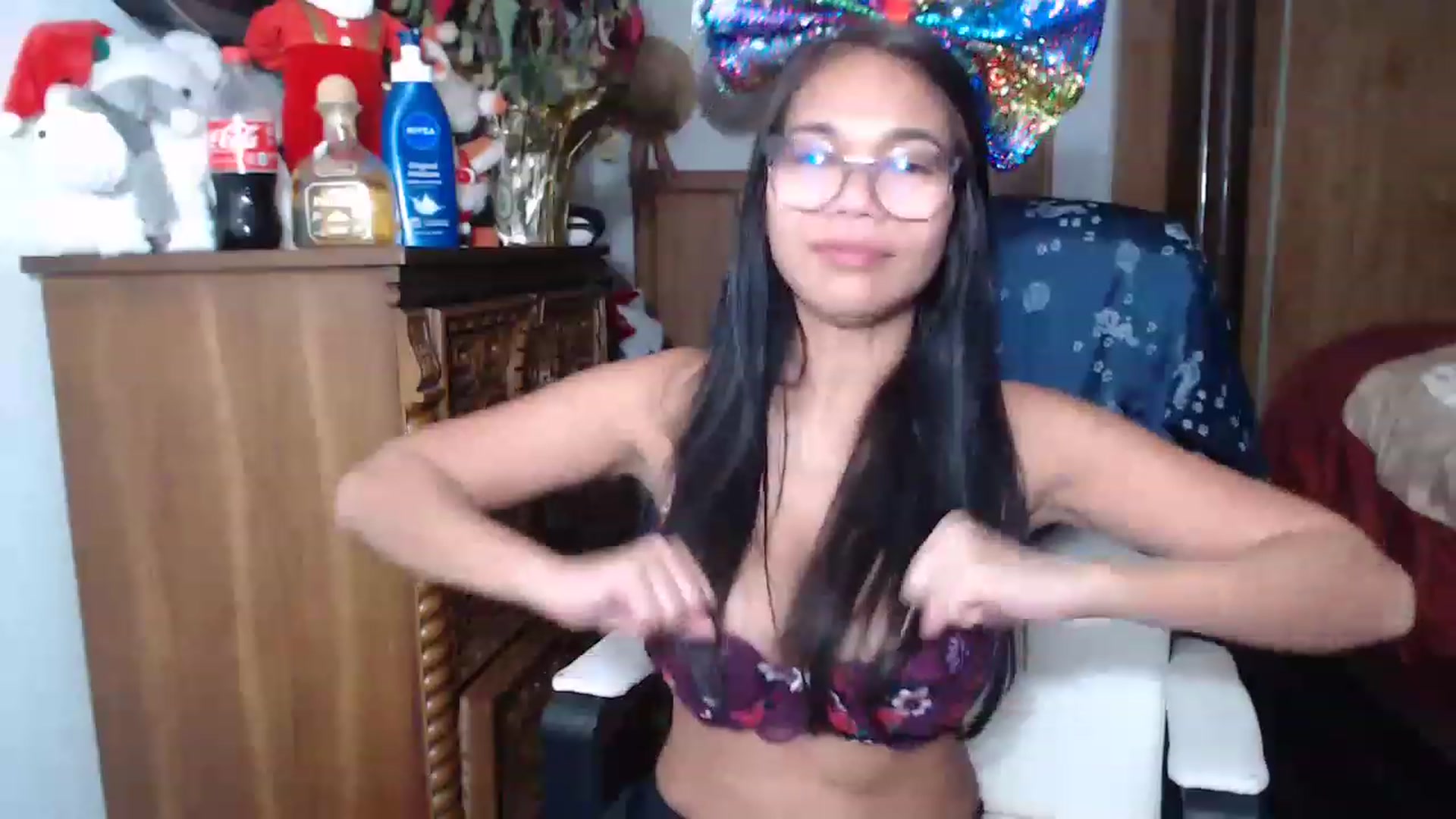 Gallery image thumbnail from Littlekai2023's myfreecams stream on, 01/09/2023, 06:38 image 13 of 20