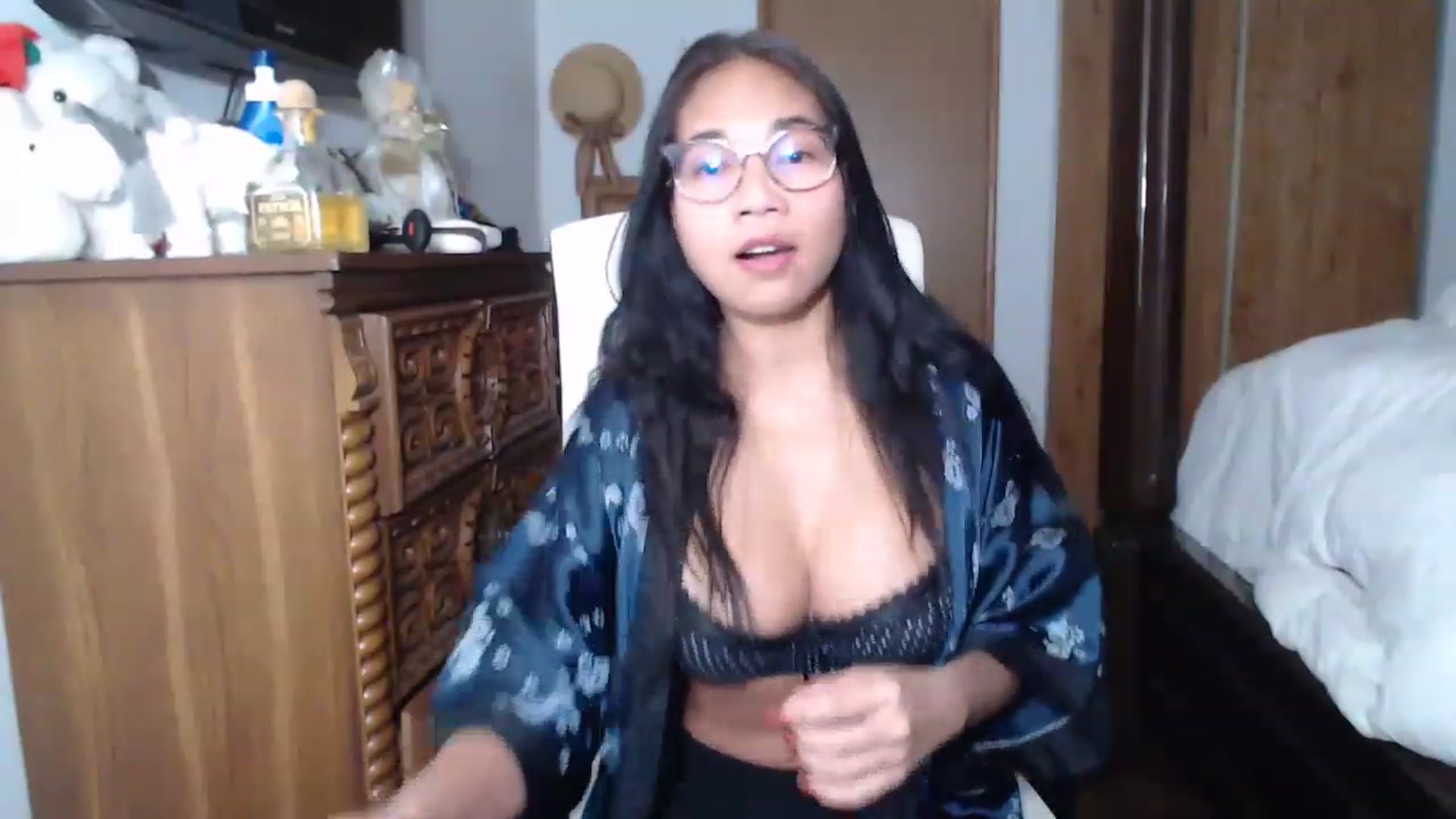 Gallery image thumbnail from Littlekai2023's myfreecams stream on, 01/13/2023, 11:17 image 5 of 20
