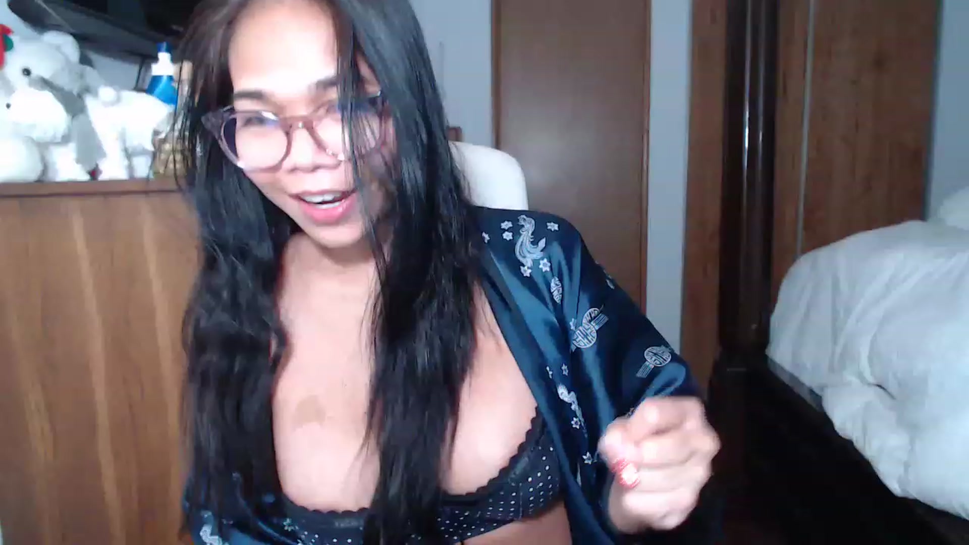 Gallery image thumbnail from Littlekai2023's myfreecams stream on, 01/13/2023, 11:17 image 18 of 20