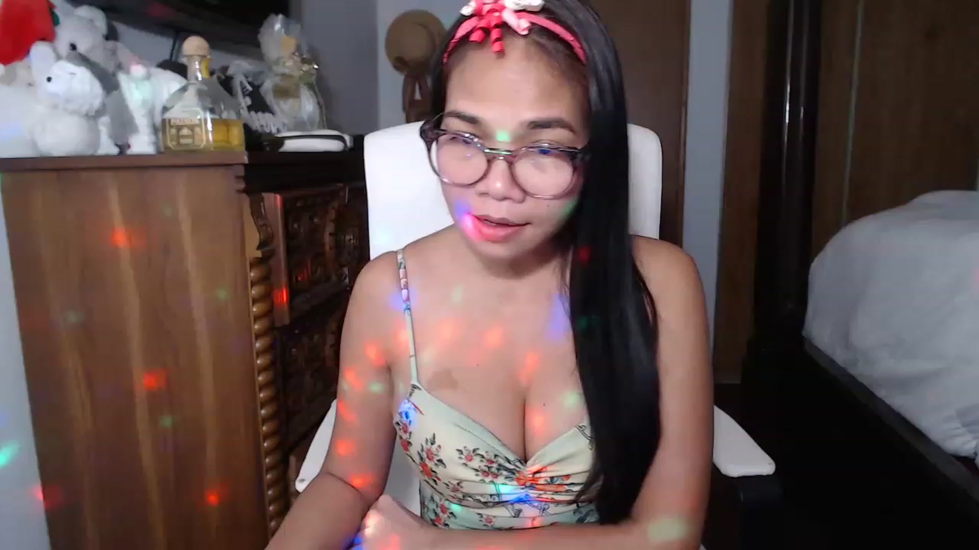 Gallery image thumbnail from Littlekai2023's myfreecams stream on, 01/17/2023, 03:36 image 7 of 20