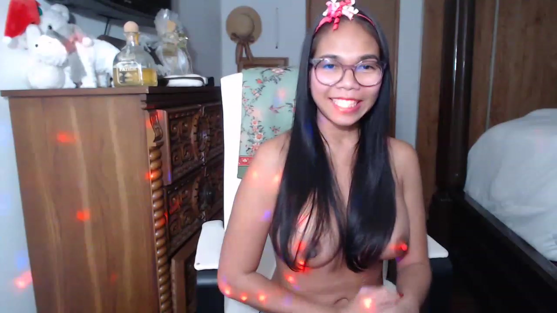 Gallery image thumbnail from Littlekai2023's myfreecams stream on, 01/17/2023, 03:36 image 16 of 20