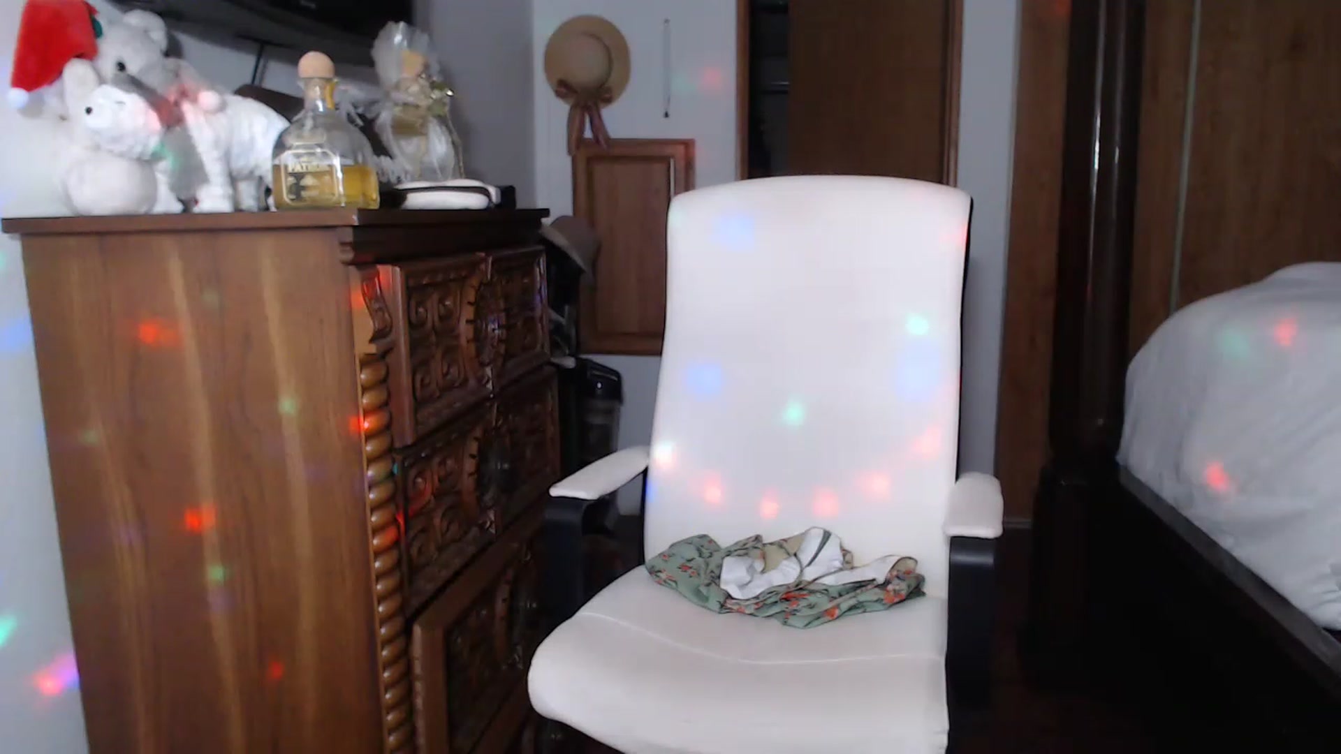 Gallery image thumbnail from Littlekai2023's myfreecams stream on, 01/17/2023, 03:36 image 14 of 20