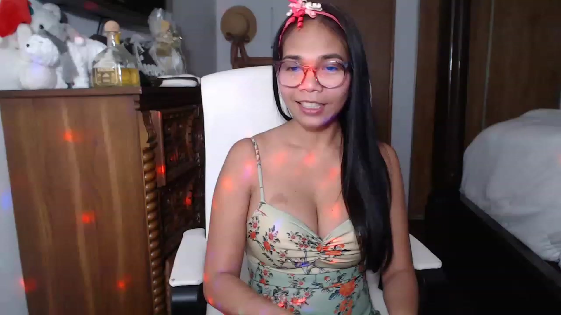 Gallery image thumbnail from Littlekai2023's myfreecams stream on, 01/17/2023, 03:36 image 6 of 20
