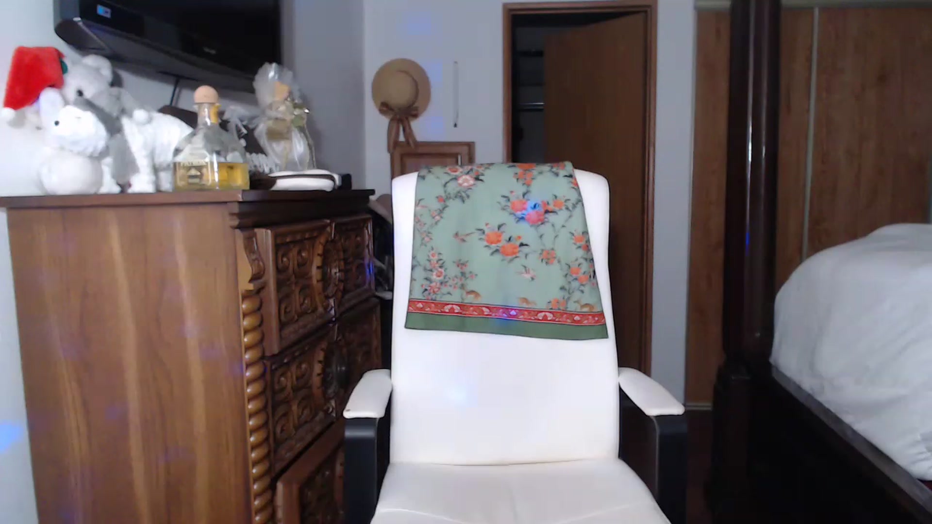Gallery image thumbnail from Littlekai2023's myfreecams stream on, 01/17/2023, 05:06 image 20 of 20