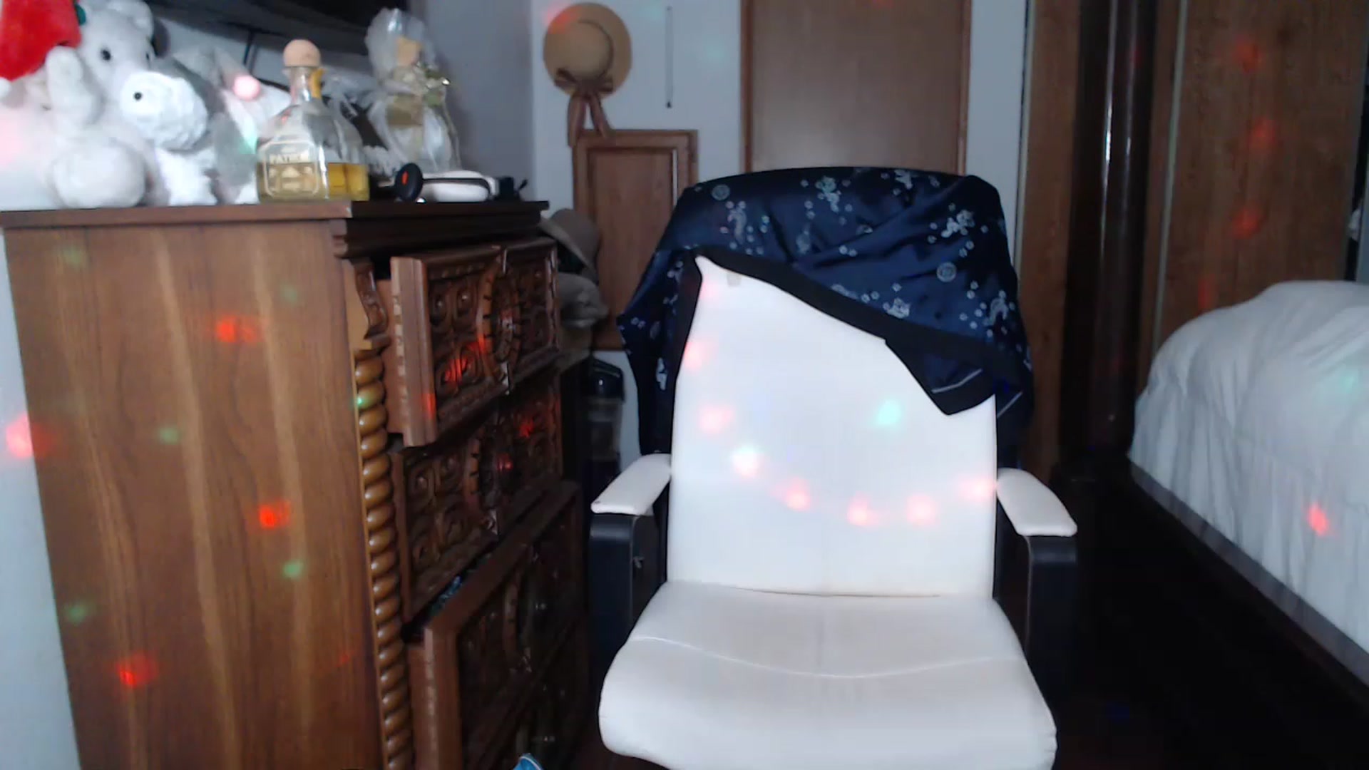 Gallery image thumbnail from Littlekai2023's myfreecams stream on, 01/19/2023, 03:51 image 6 of 20