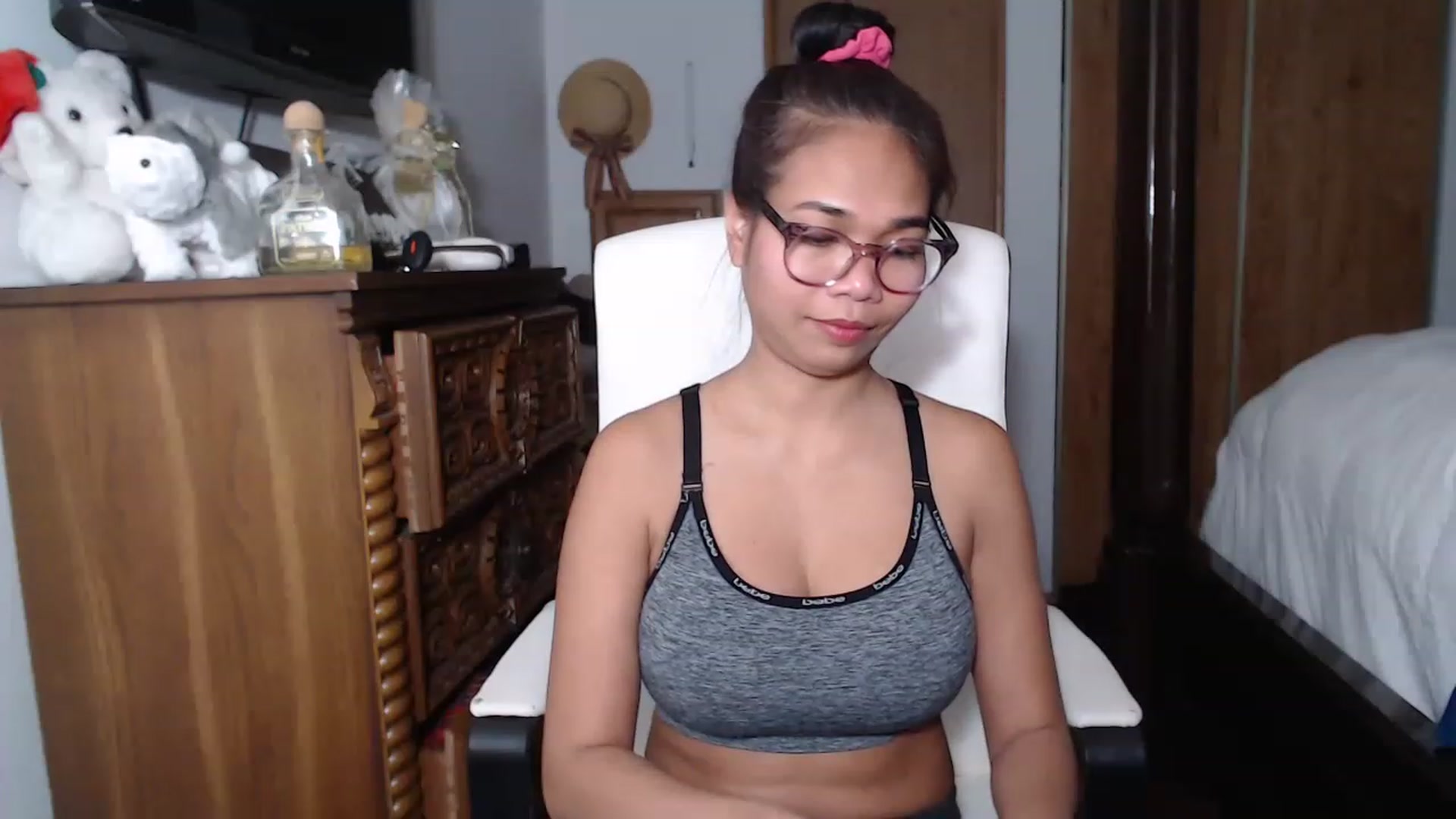 Gallery image thumbnail from Littlekai2023's myfreecams stream on, 01/23/2023, 05:20 image 14 of 20
