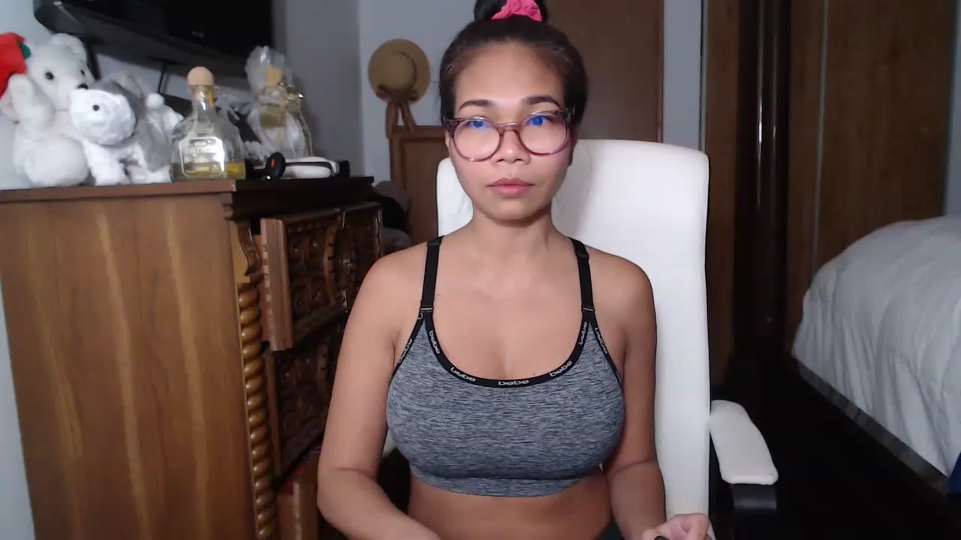 Gallery image thumbnail from Littlekai2023's myfreecams stream on, 01/23/2023, 05:20 image 13 of 20