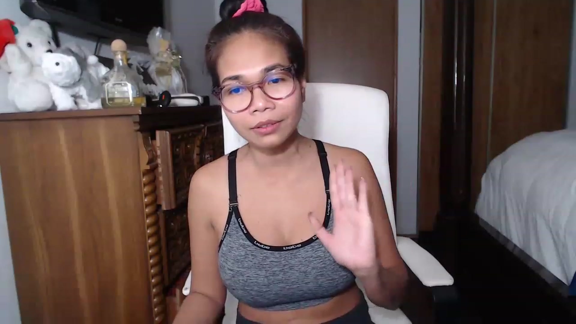 Gallery image thumbnail from Littlekai2023's myfreecams stream on, 01/23/2023, 05:20 image 17 of 20