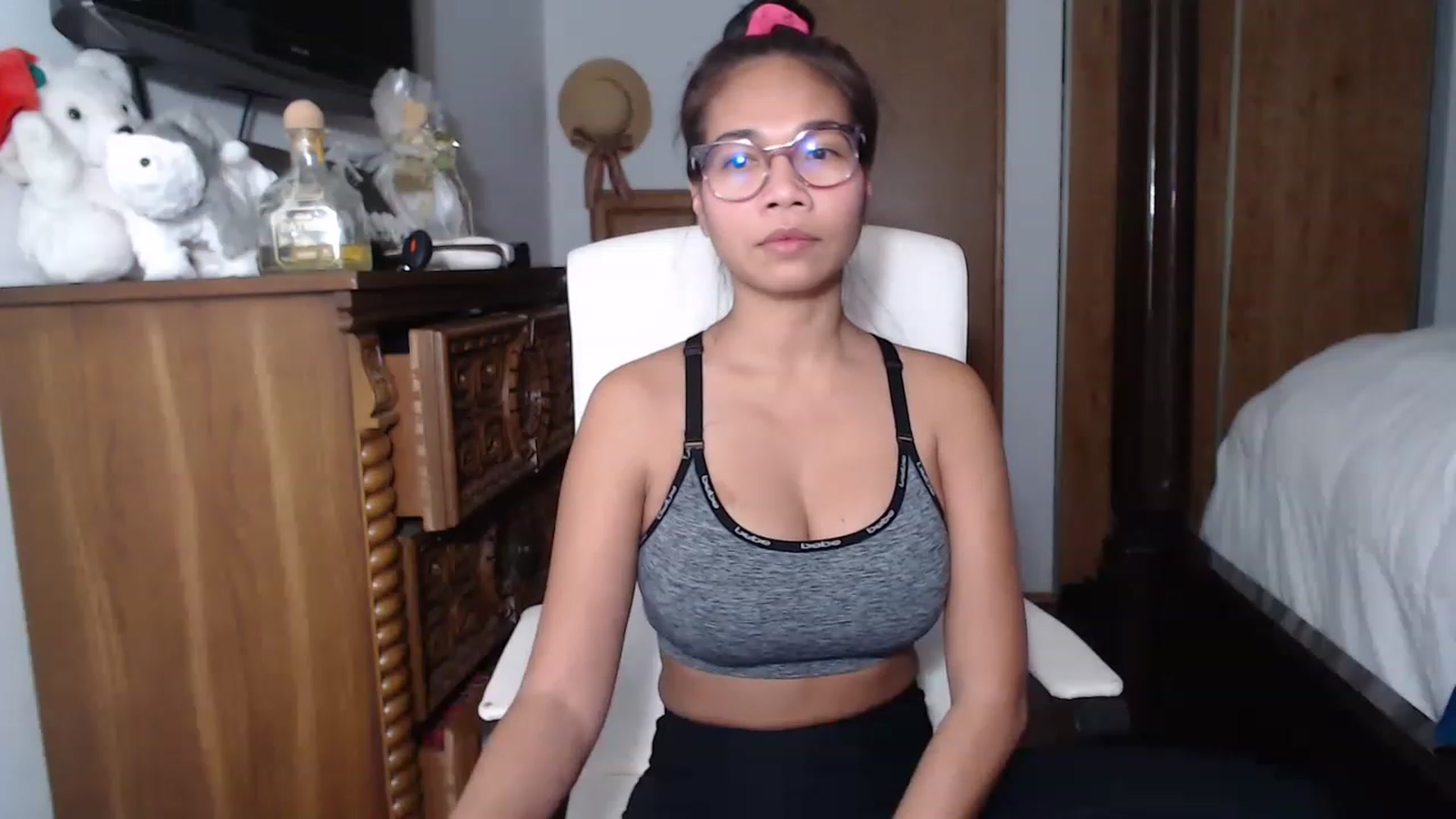 Gallery image thumbnail from Littlekai2023's myfreecams stream on, 01/23/2023, 05:20 image 6 of 20