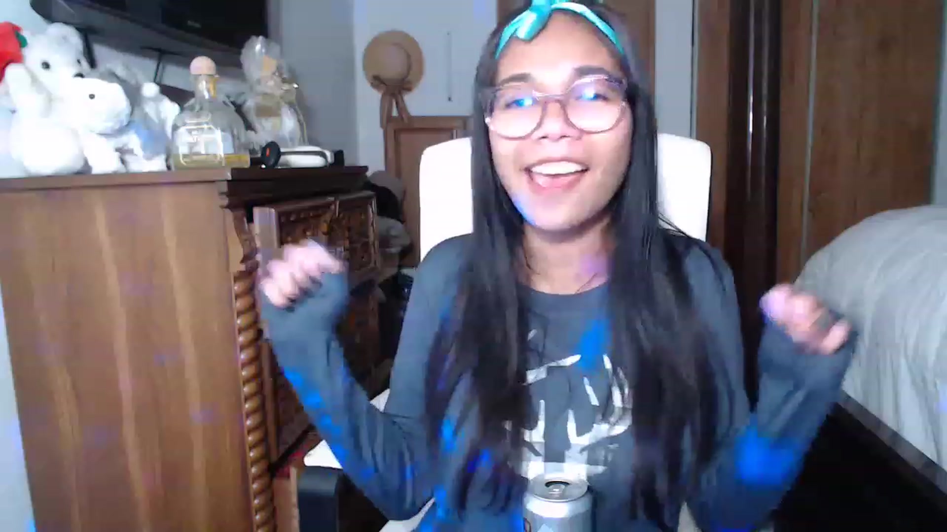Gallery image thumbnail from Littlekai2023's myfreecams stream on, 01/23/2023, 06:17 image 17 of 20