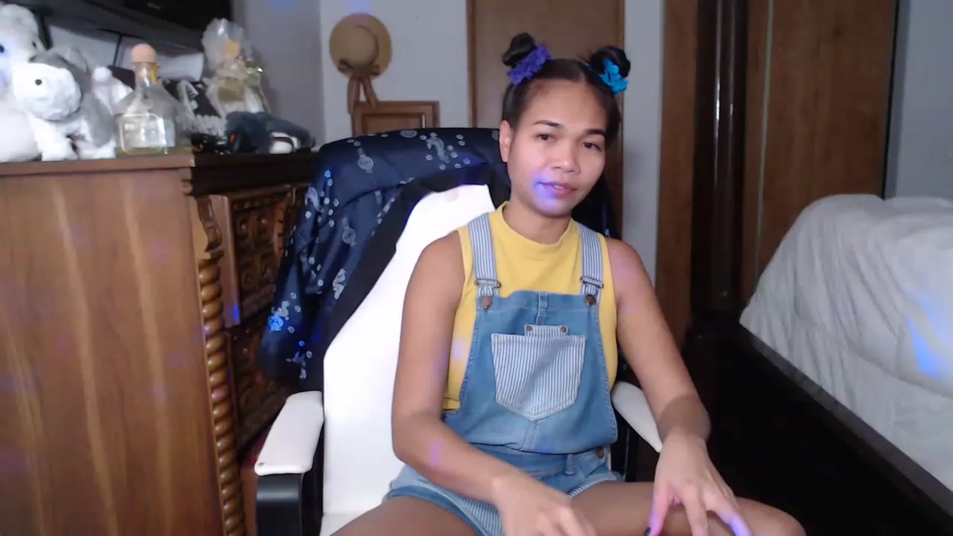 Gallery image thumbnail from Littlekai2023's myfreecams stream on, 01/28/2023, 04:00 image 1 of 20