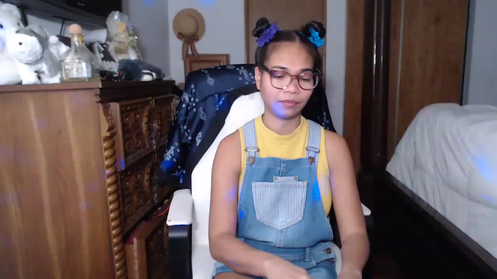 Gallery image thumbnail from Littlekai2023's myfreecams stream on, 01/28/2023, 04:00 image 3 of 20