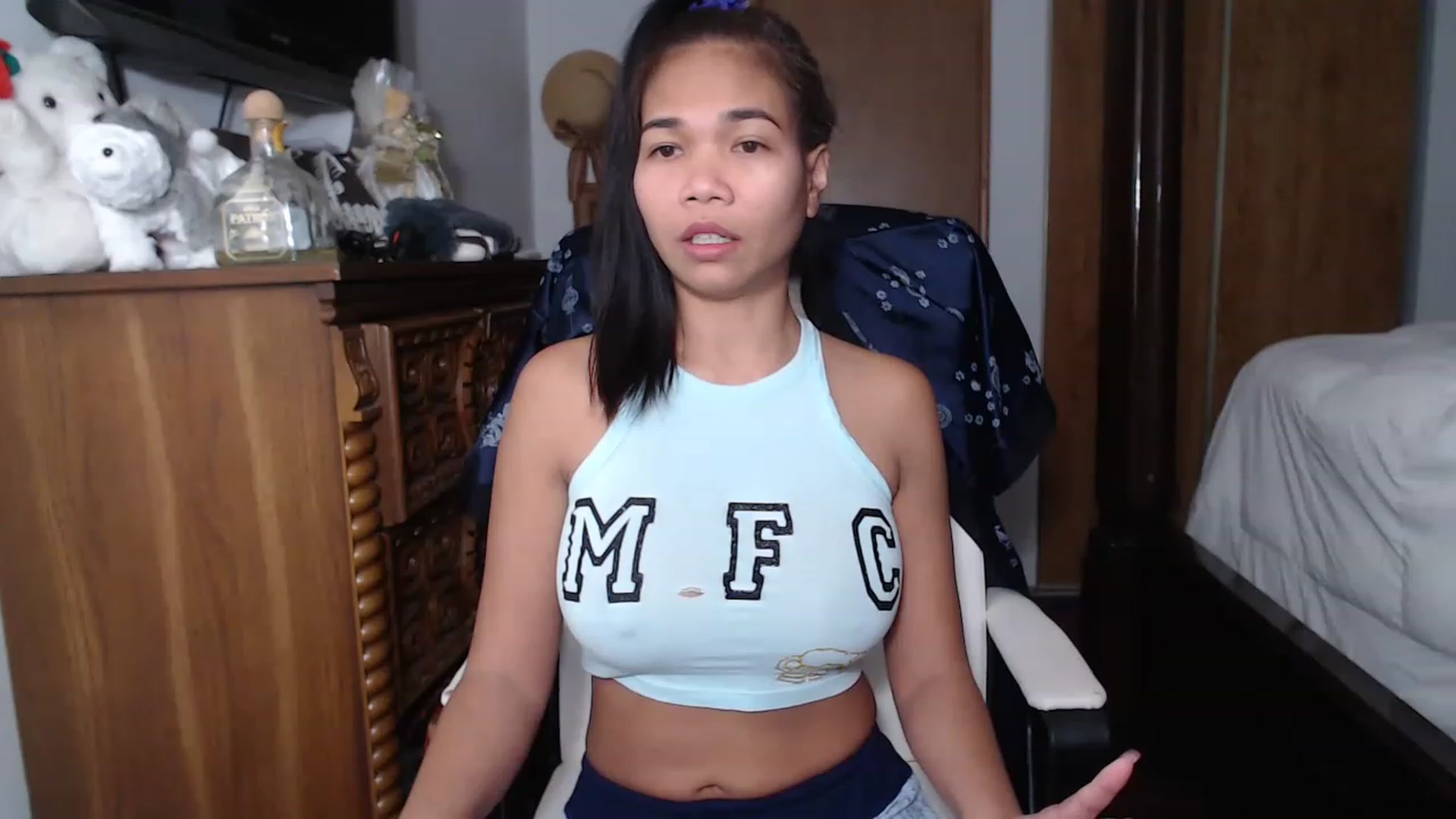 Gallery image thumbnail from Littlekai2023's myfreecams stream on, 01/28/2023, 20:10 image 17 of 20