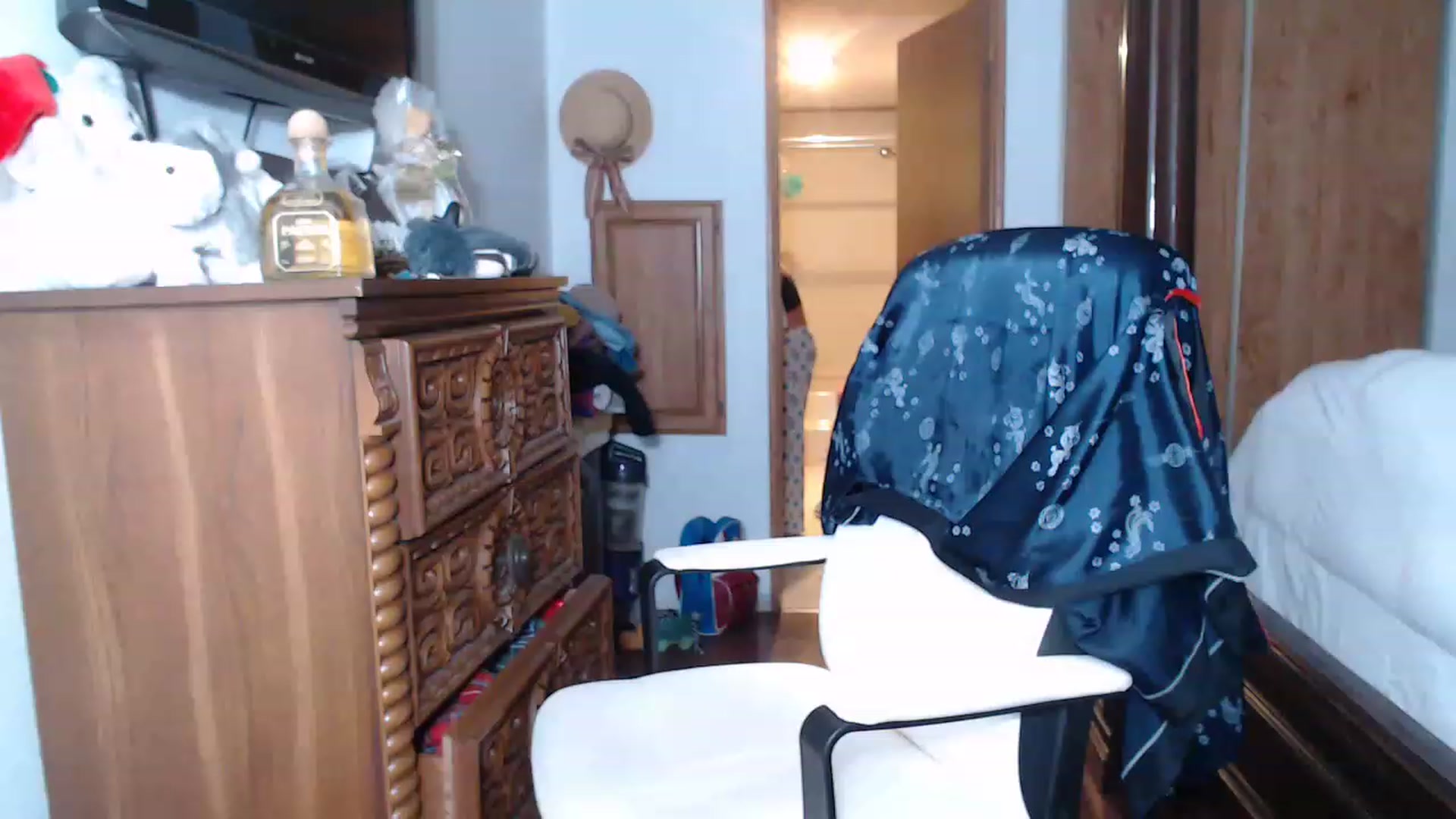 Gallery image thumbnail from Littlekai2023's myfreecams stream on, 01/29/2023, 19:17 image 6 of 20