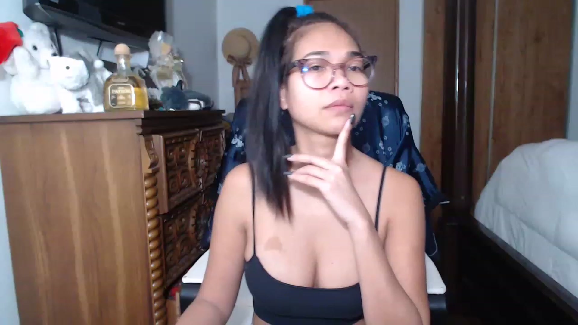 Gallery image thumbnail from Littlekai2023's myfreecams stream on, 01/29/2023, 19:17 image 12 of 20
