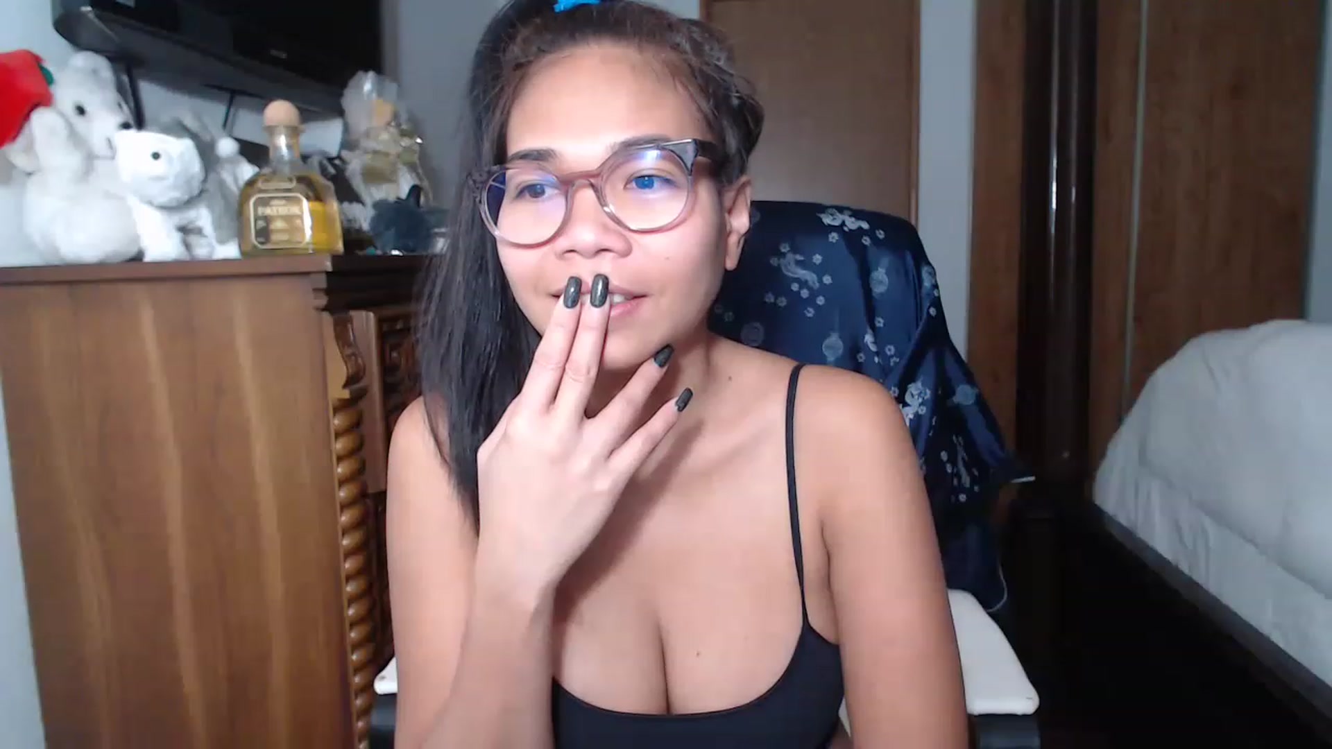 Gallery image thumbnail from Littlekai2023's myfreecams stream on, 01/29/2023, 19:17 image 14 of 20