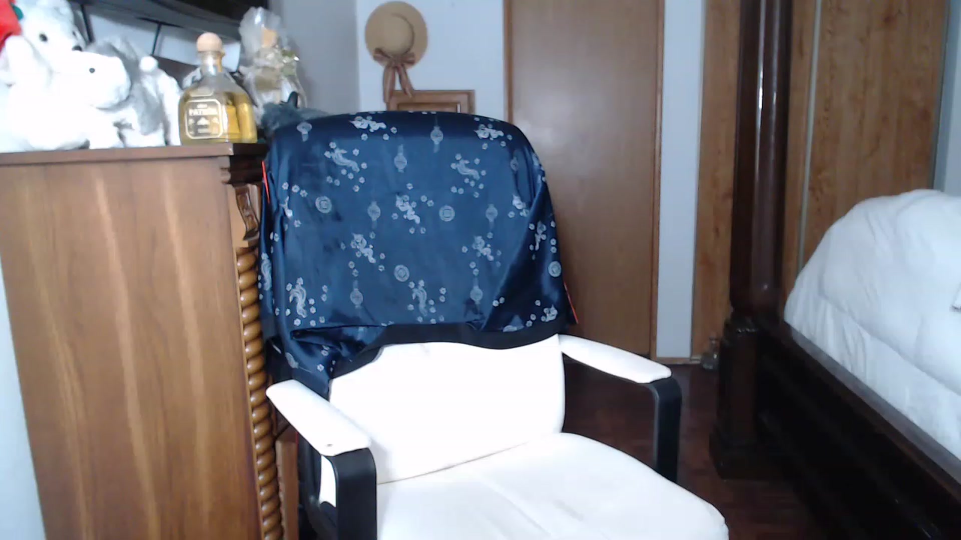 Gallery image thumbnail from Littlekai2023's myfreecams stream on, 01/30/2023, 24:20 image 14 of 20