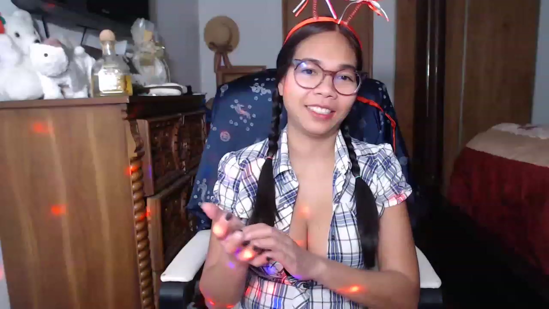 Gallery image thumbnail from Littlekai2023's myfreecams stream on, 02/04/2023, 24:35 image 16 of 20