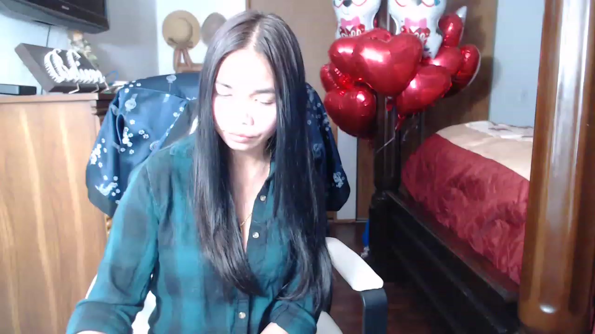 Gallery image thumbnail from Littlekai2023's myfreecams stream on, 02/10/2023, 23:07 image 12 of 20