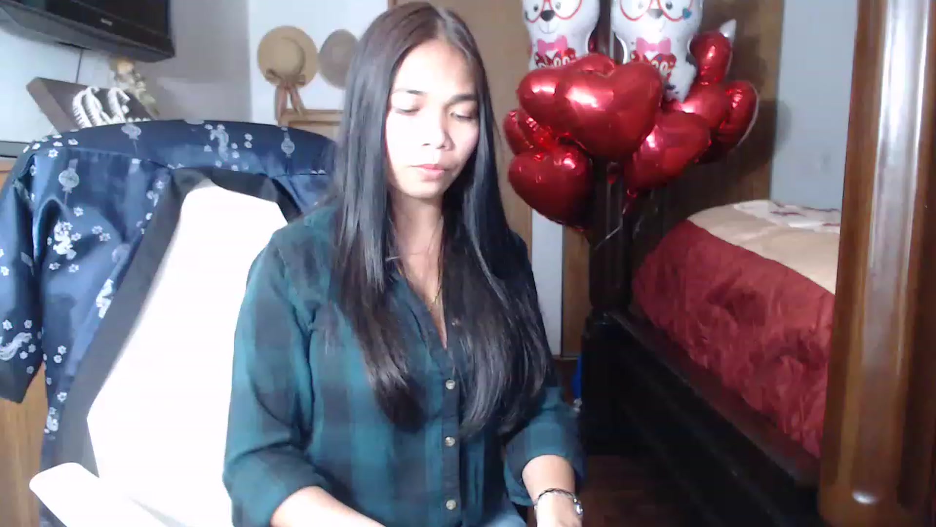 Gallery image thumbnail from Littlekai2023's myfreecams stream on, 02/10/2023, 23:07 image 16 of 20