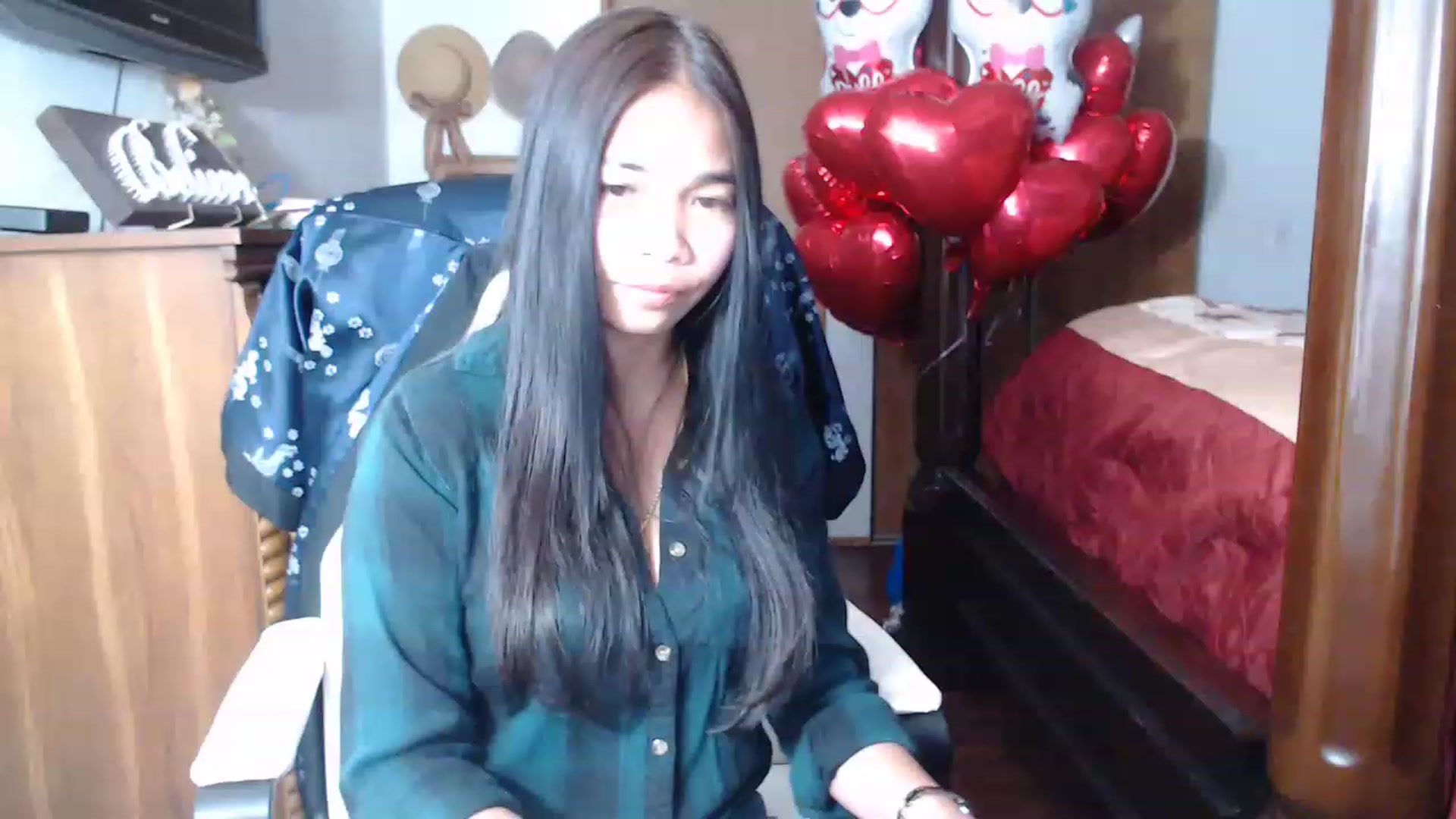 Gallery image thumbnail from Littlekai2023's myfreecams stream on, 02/10/2023, 23:07 image 14 of 20