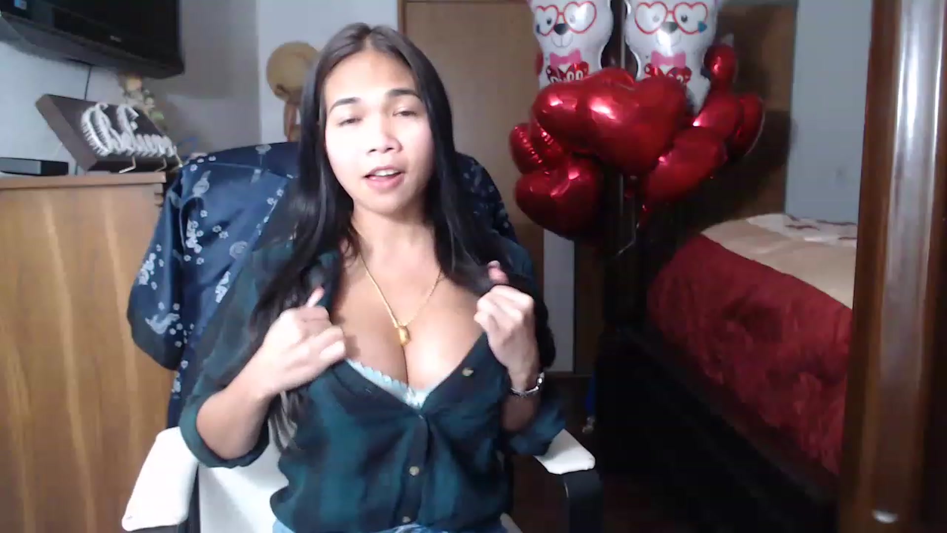 Gallery image thumbnail from Littlekai2023's myfreecams stream on, 02/11/2023, 24:26 image 7 of 20