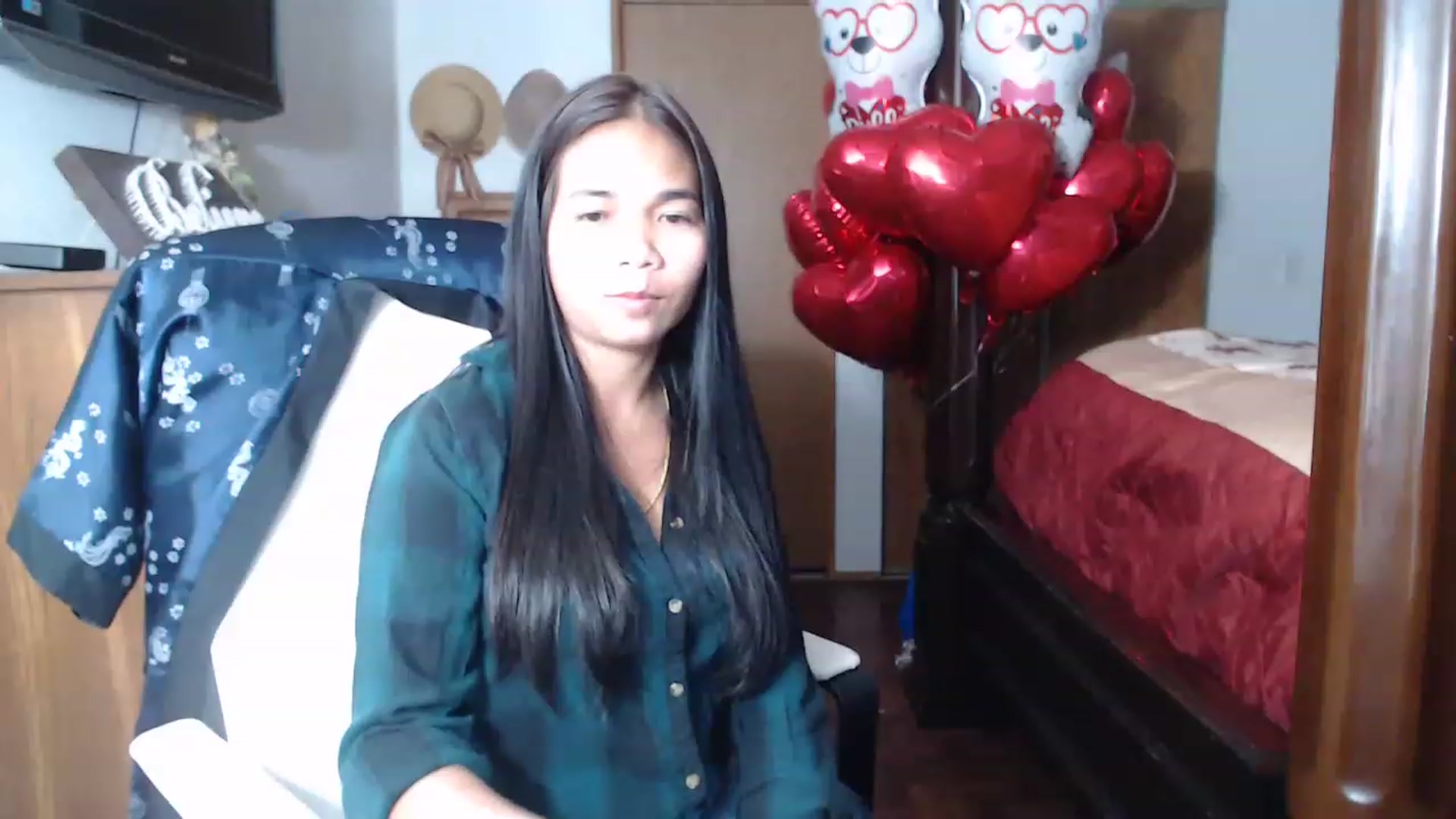 Gallery image thumbnail from Littlekai2023's myfreecams stream on, 02/11/2023, 24:26 image 6 of 20