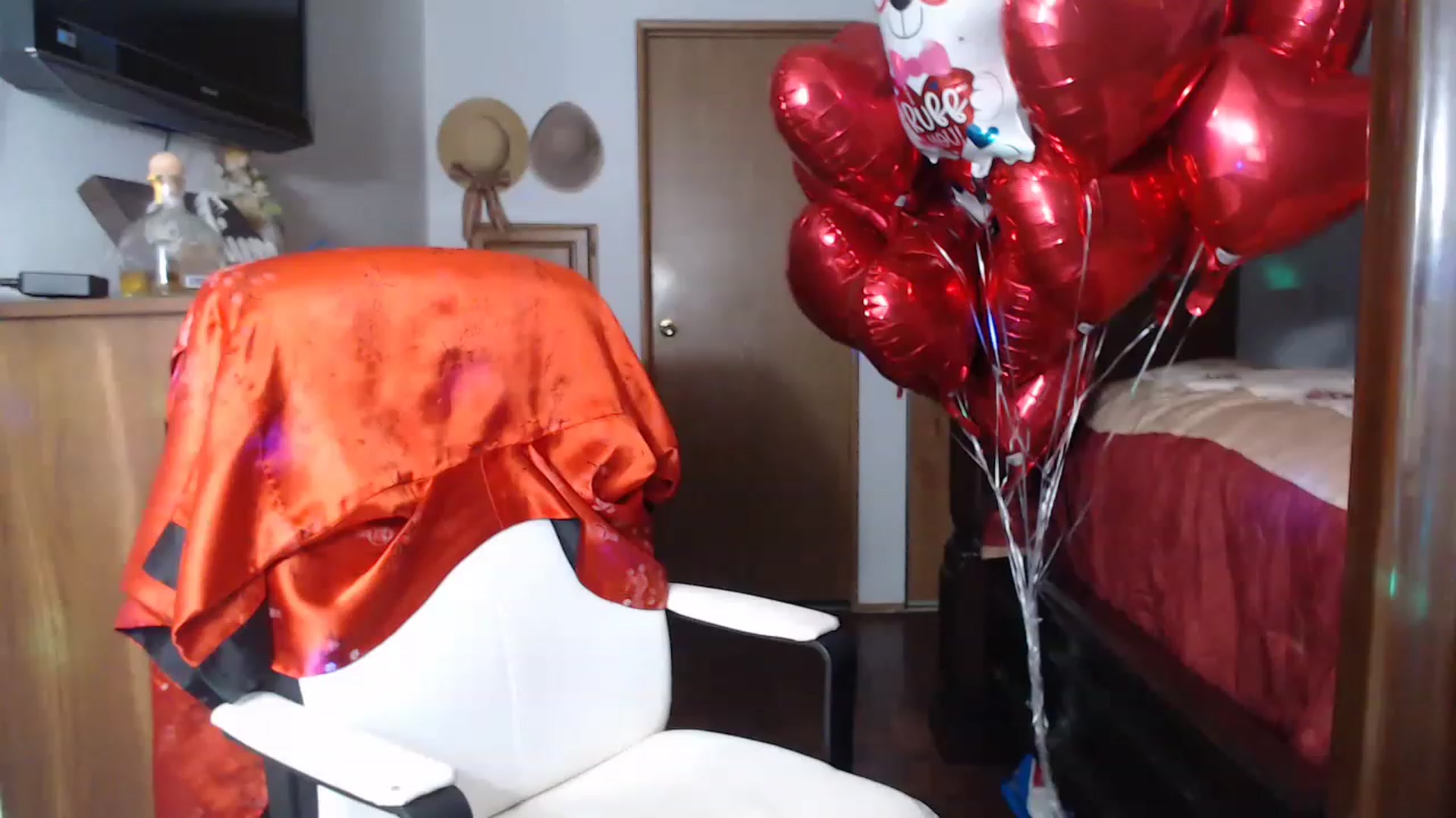 Gallery image thumbnail from Littlekai2023's myfreecams stream on, 02/12/2023, 03:48 image 15 of 20