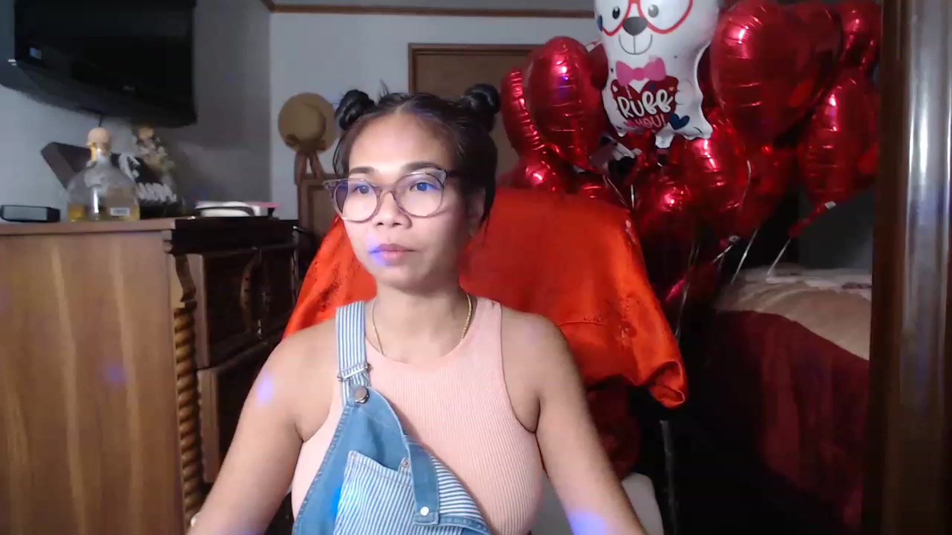 Gallery image thumbnail from Littlekai2023's myfreecams stream on, 02/12/2023, 03:48 image 10 of 20