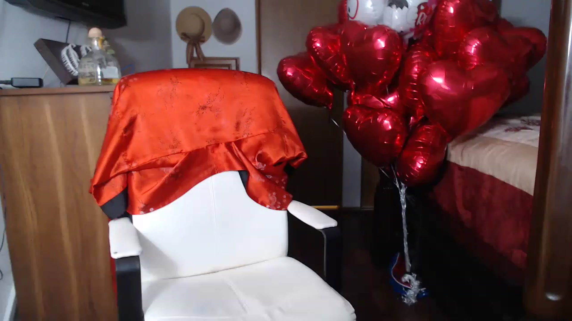Gallery image thumbnail from Littlekai2023's myfreecams stream on, 02/12/2023, 20:10 image 15 of 20