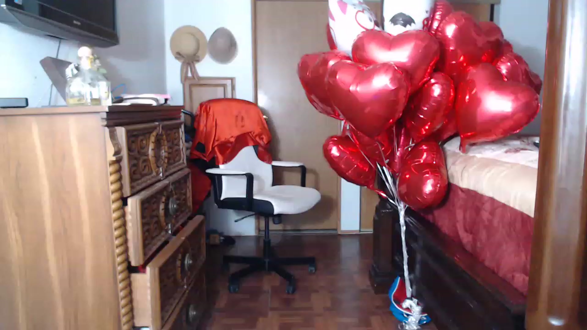 Gallery image thumbnail from Littlekai2023's myfreecams stream on, 02/12/2023, 20:10 image 20 of 20