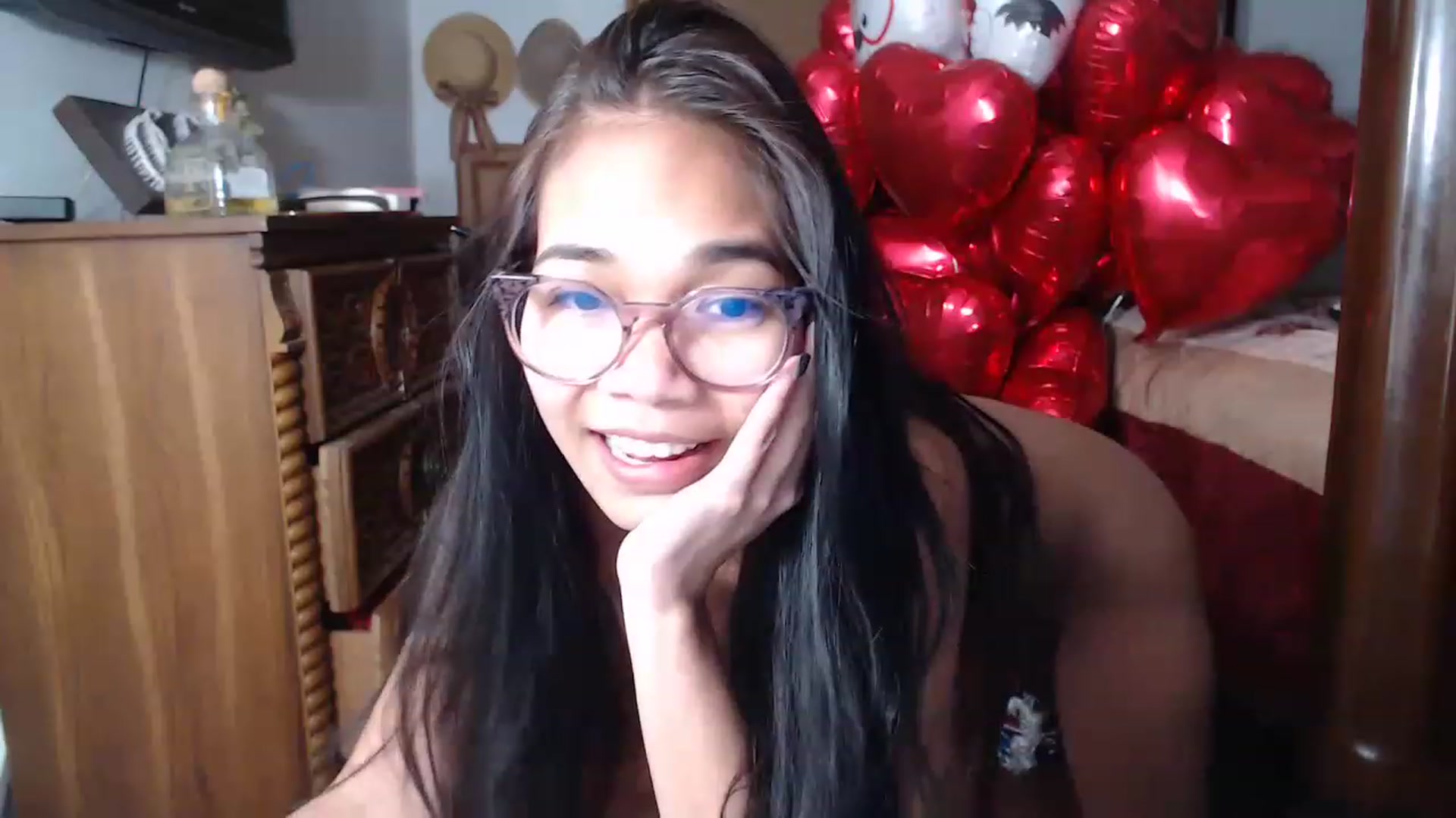 Gallery image thumbnail from Littlekai2023's myfreecams stream on, 02/12/2023, 20:10 image 18 of 20