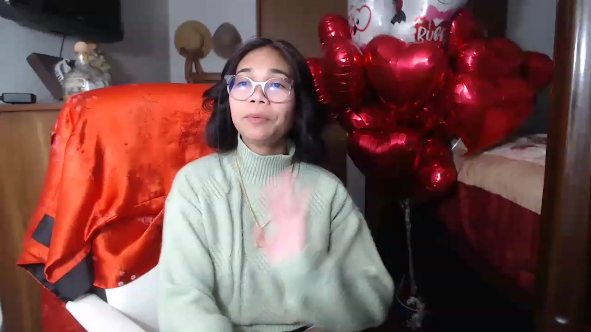 Gallery image thumbnail from Littlekai2023's myfreecams stream on, 02/12/2023, 20:10 image 1 of 20