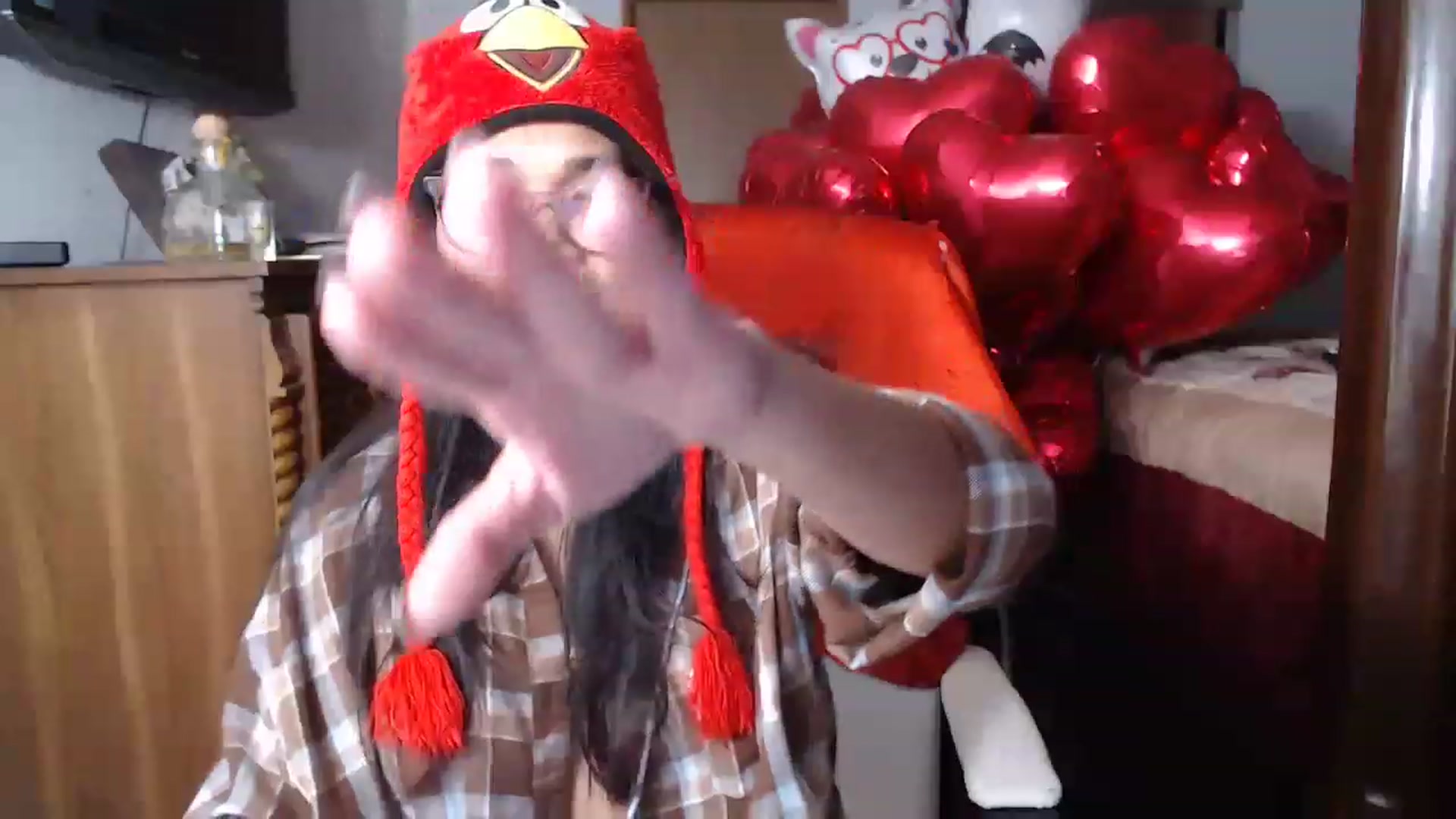Gallery image thumbnail from Littlekai2023's myfreecams stream on, 02/12/2023, 21:09 image 11 of 20