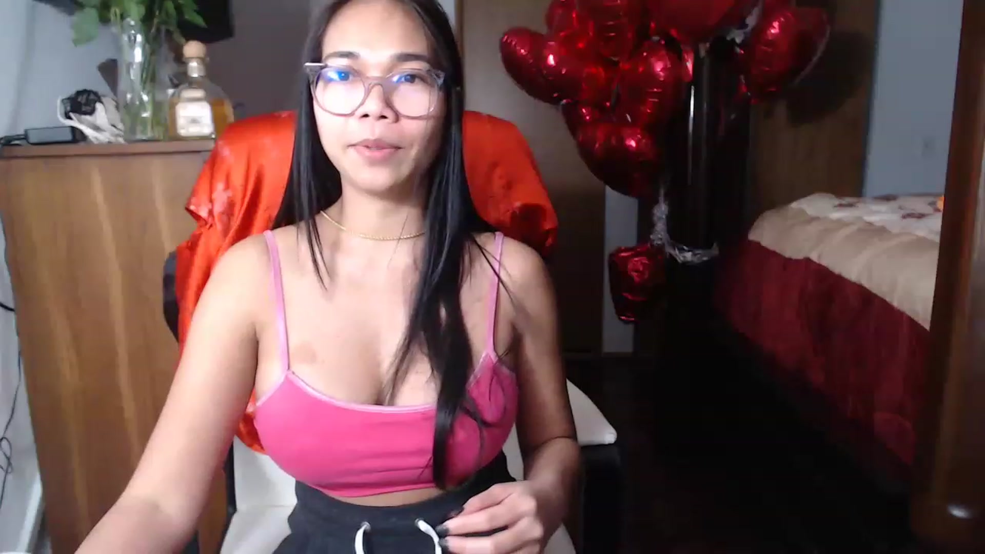 Gallery image thumbnail from Littlekai2023's myfreecams stream on, 02/18/2023, 20:04 image 20 of 20