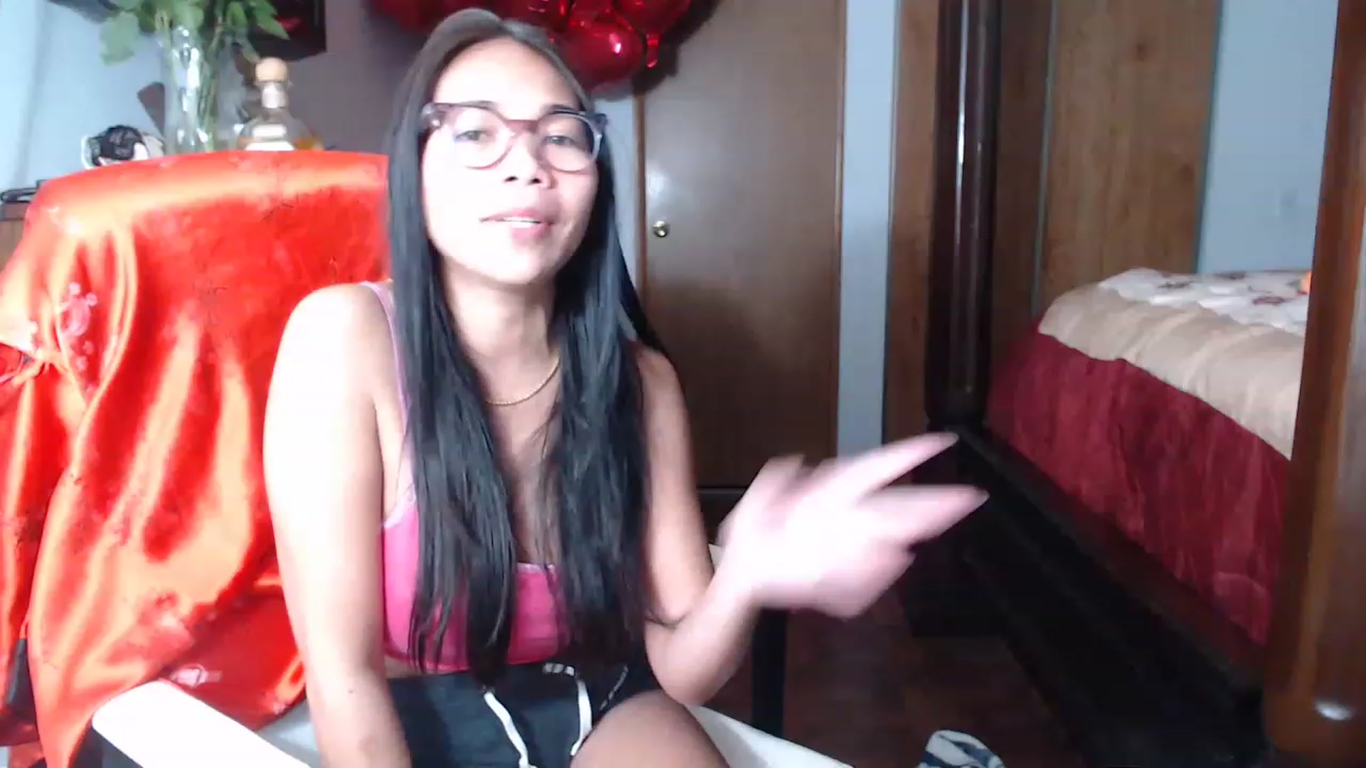 Gallery image thumbnail from Littlekai2023's myfreecams stream on, 02/18/2023, 20:04 image 10 of 20
