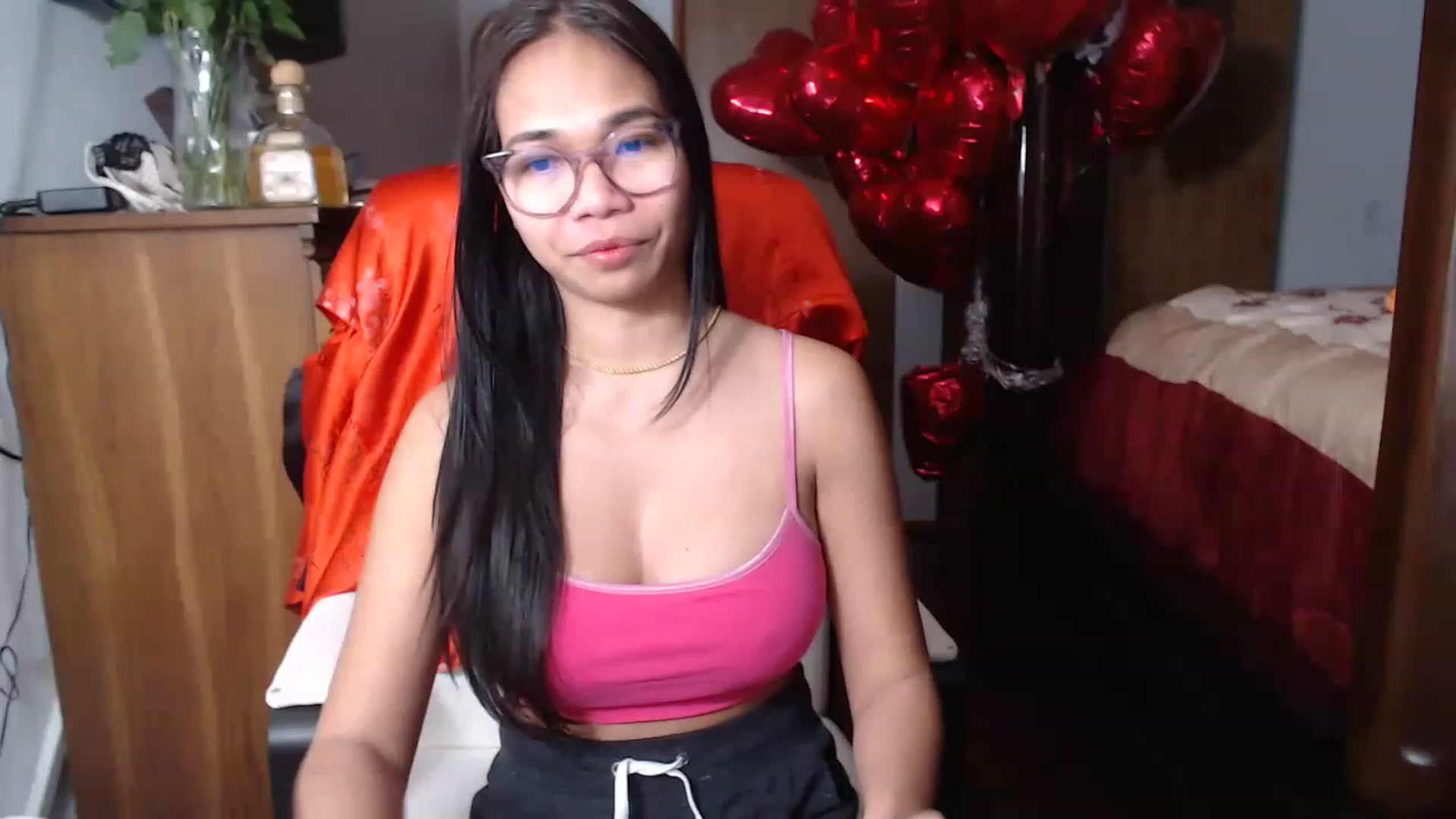 Gallery image thumbnail from Littlekai2023's myfreecams stream on, 02/18/2023, 21:27 image 3 of 20