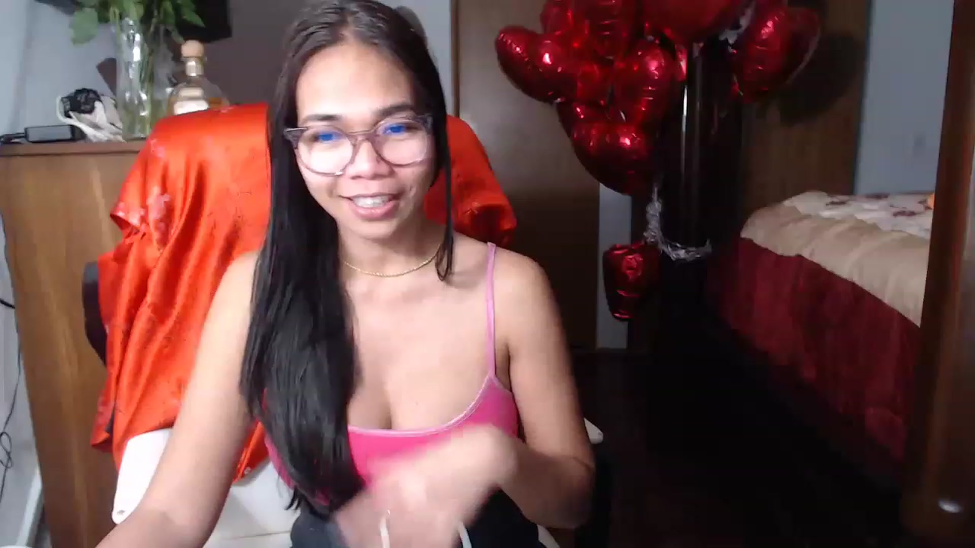 Gallery image thumbnail from Littlekai2023's myfreecams stream on, 02/18/2023, 21:27 image 2 of 20