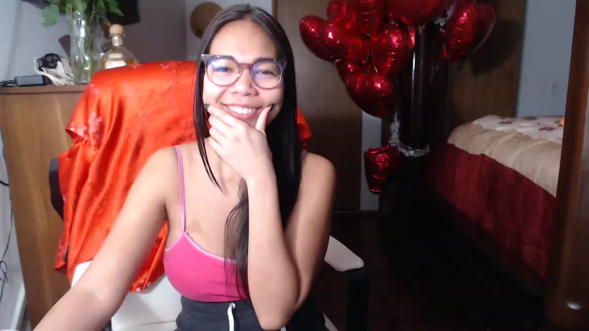 Gallery image thumbnail from Littlekai2023's myfreecams stream on, 02/18/2023, 21:27 image 1 of 20