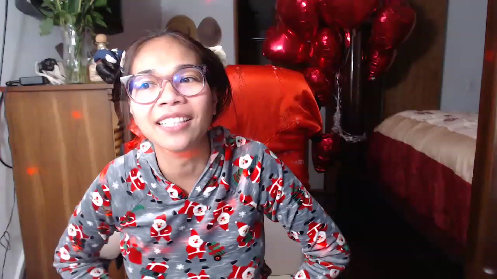 Gallery image thumbnail from Littlekai2023's myfreecams stream on, 02/19/2023, 08:30 image 6 of 20